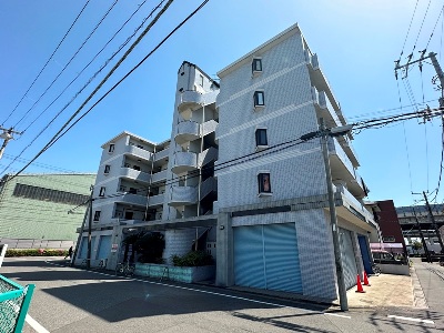 一棟売りマンション 船橋市日の出1丁目 外観写真